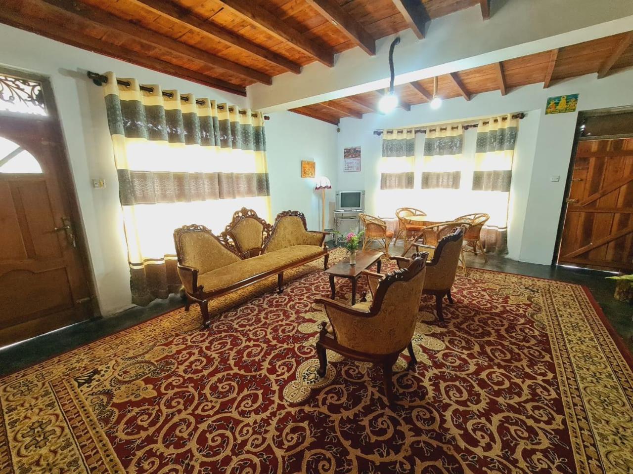 Sasru Holiday Home Nuwara Eliya Bagian luar foto
