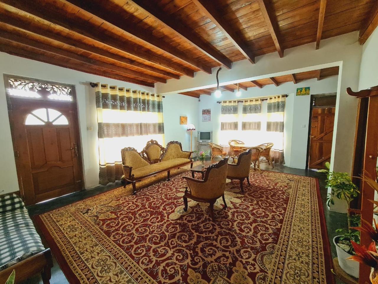 Sasru Holiday Home Nuwara Eliya Bagian luar foto